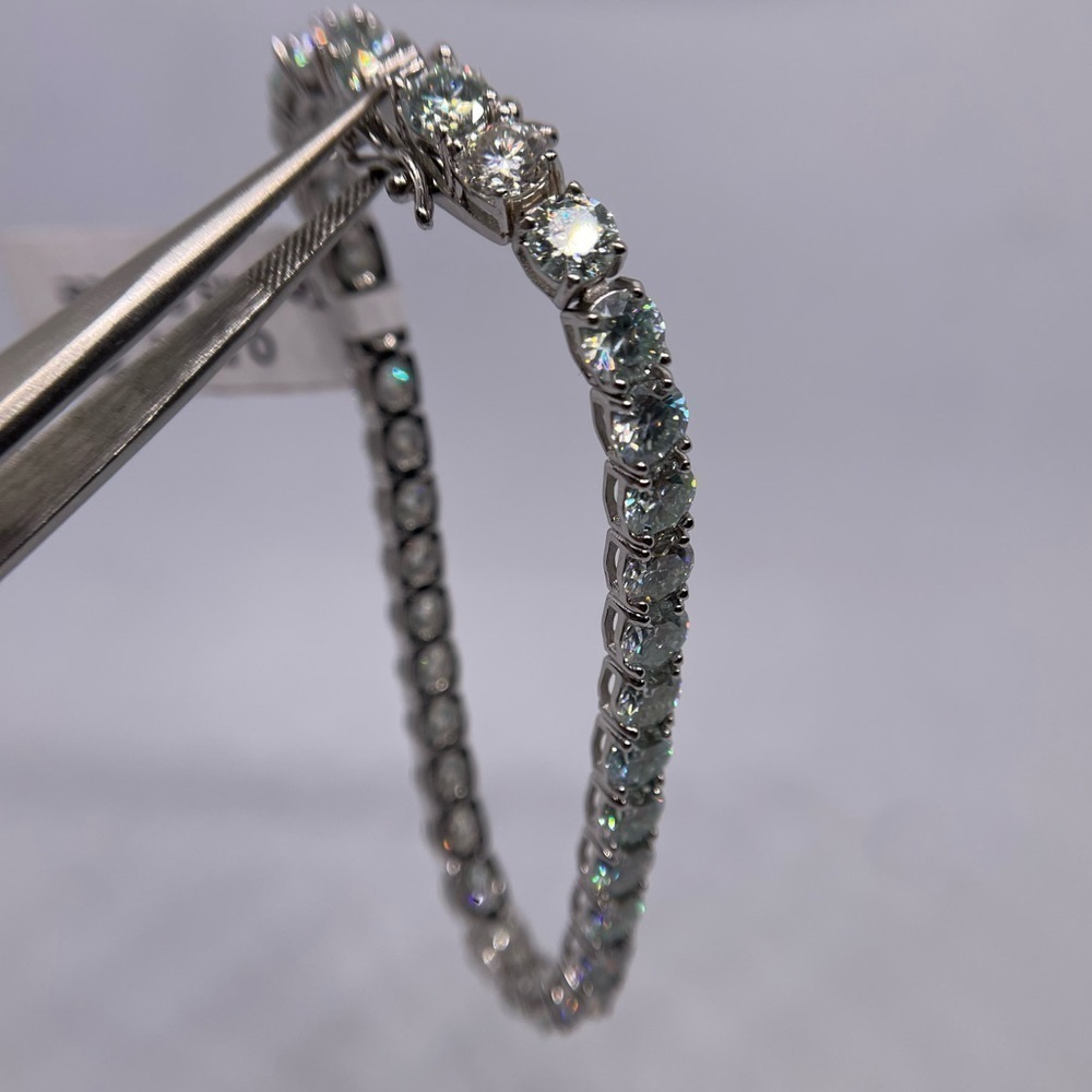 28 Carat Moissanite Diamond Tennis Bracelet 18K 925 Brilliant Round Cut 6.5mm - Picture 8 of 9